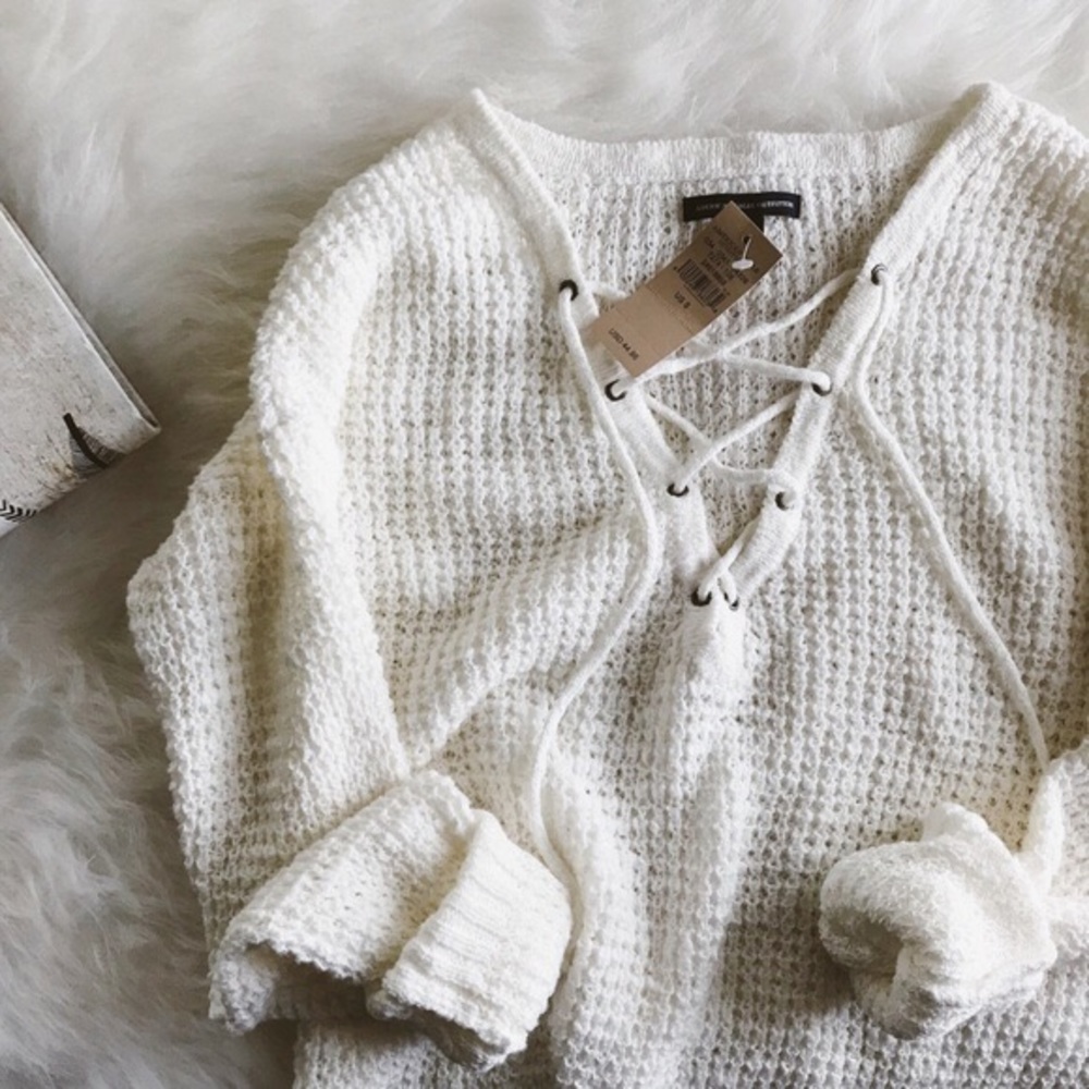 American eagle cream long sleeve lace up